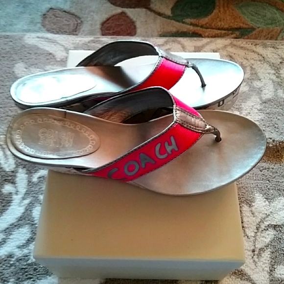 Coach Cammie POPPY w/heart size 7 - Picture 1 of 4